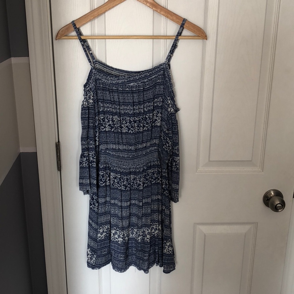 Forever 21 blue white floral dress